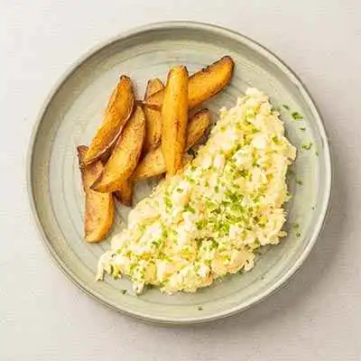 Scrambled Egg With Chives & Roasted Potatoes